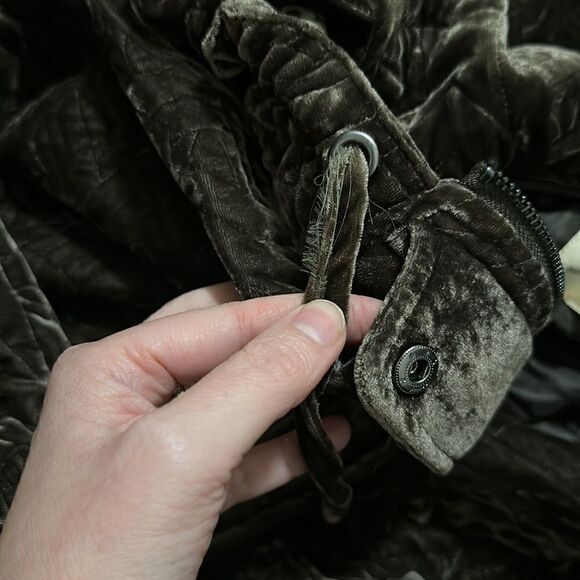 Silence + Noise | UO Velour Quilted Velvet Hooded Jacket | M/L - Picture 12 of 12